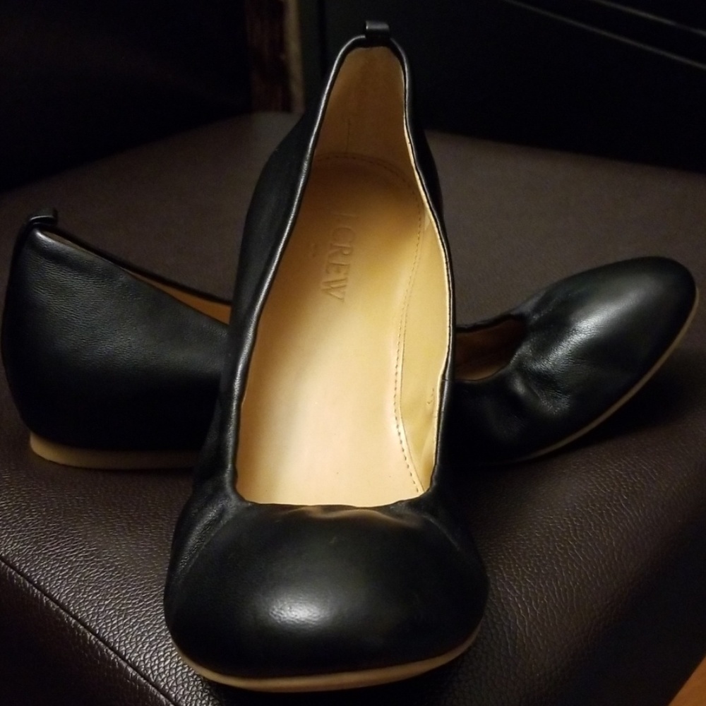 NWT Black Flats